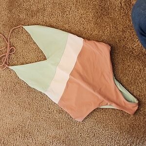 One piece swimming suit